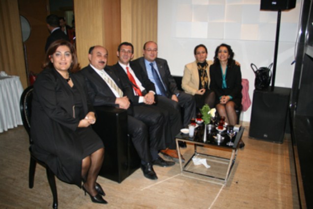 Baro Başkanımız ve Başkan Yardımcımızın 21 Ocak 2011 tarihinde  Ankara Barosunun düzenlediği tüm Baro Başkanlarının davetli olduğu yemekten görüntüler